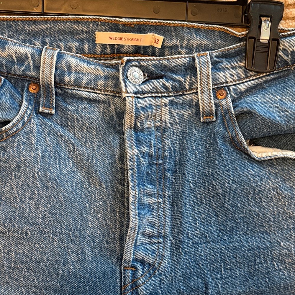 Levi's Women's Blue Straight Leg Jeans